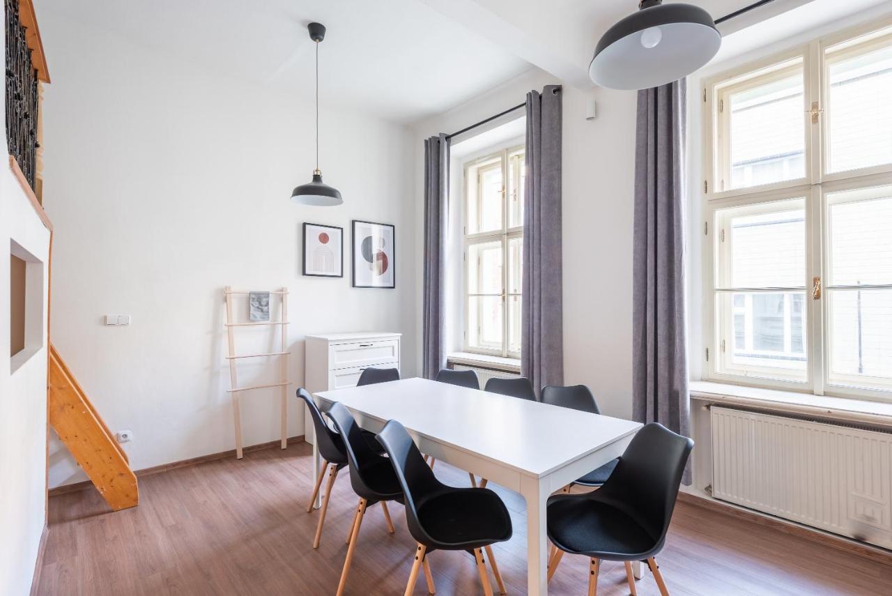 Budget Reznicka Apartment Praga Exterior foto